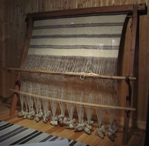 warp weighted loom